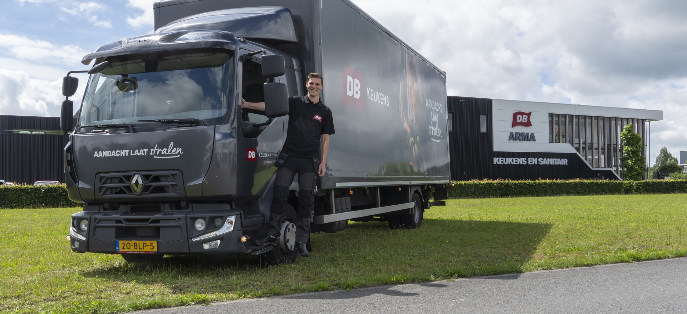 260615 Arma Chauffeur 689 LR